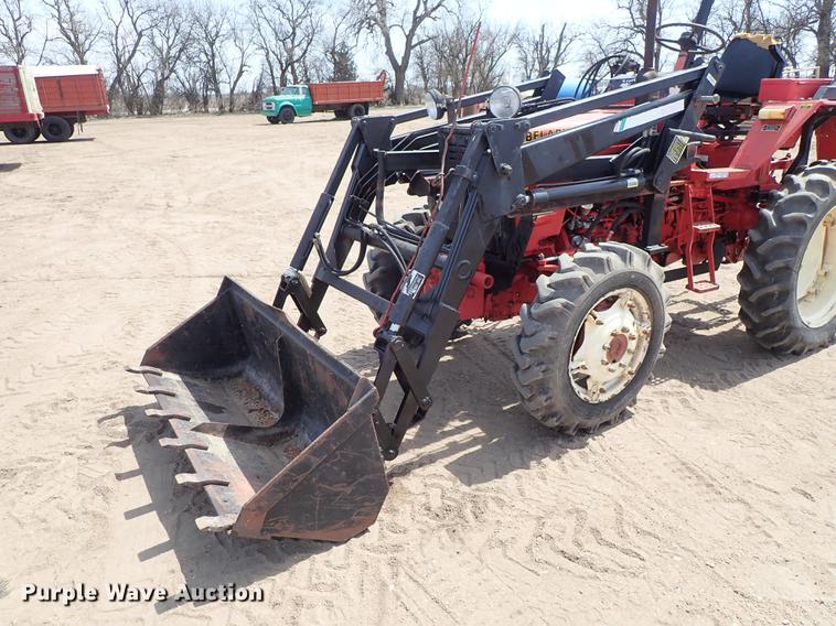 image for item FN9817 Belarus 310 MFWD tractor