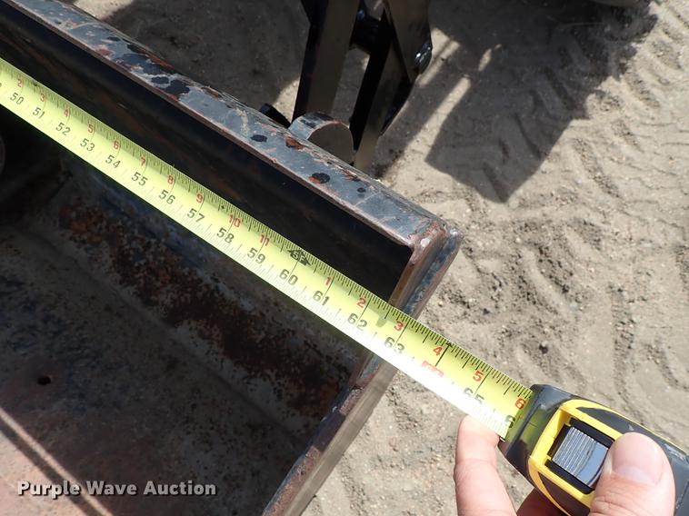 image for item FN9817 Belarus 310 MFWD tractor