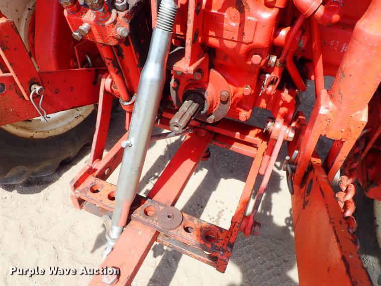 image for item FN9817 Belarus 310 MFWD tractor