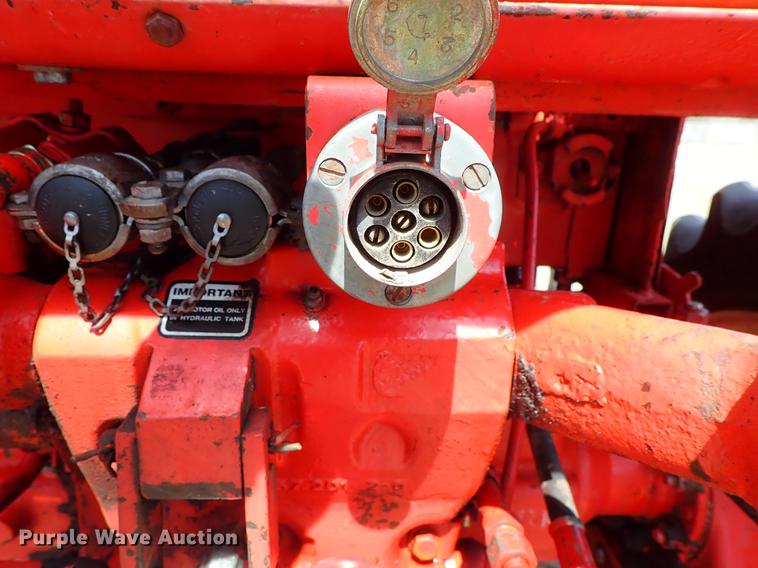 image for item FN9817 Belarus 310 MFWD tractor