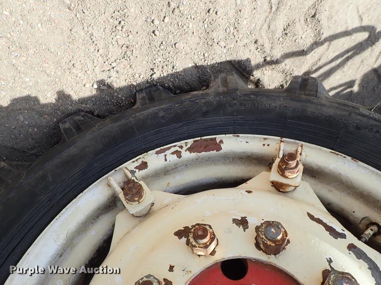 image for item FN9817 Belarus 310 MFWD tractor