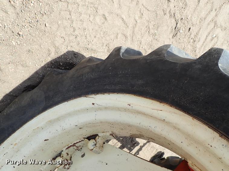 image for item FN9817 Belarus 310 MFWD tractor