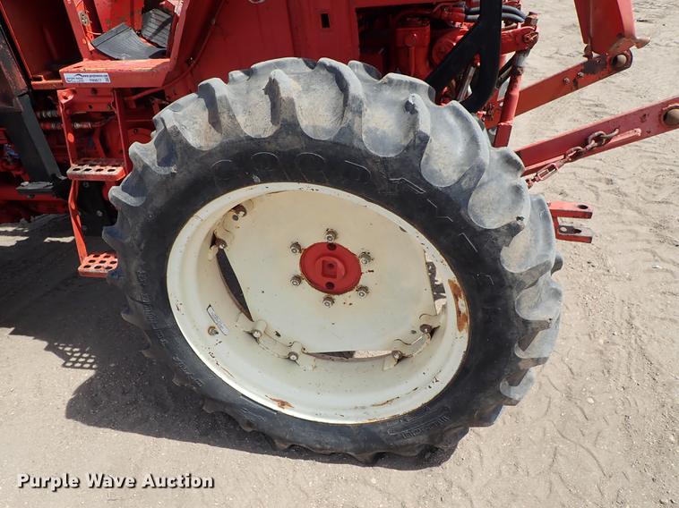 image for item FN9817 Belarus 310 MFWD tractor