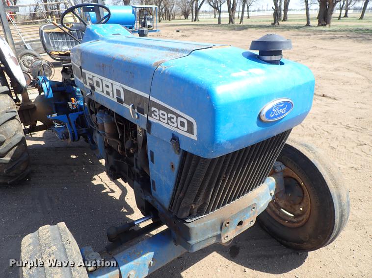 image for item FN9831 Ford 3930 tractor