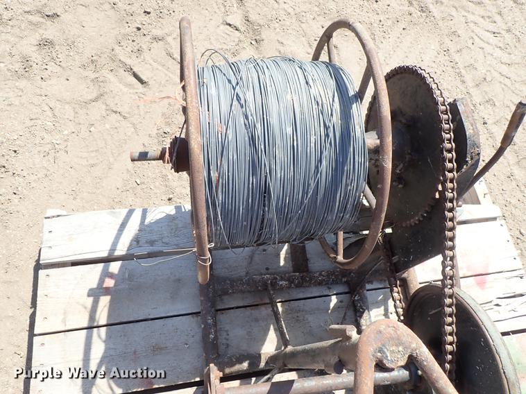 EZ Roll 203 wire roller in Kinsley, KS Item FN9832 sold Purple Wave