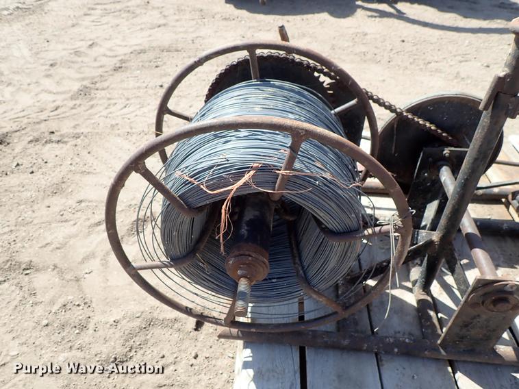 EZ Roll 203 wire roller in Kinsley, KS Item FN9832 sold Purple Wave