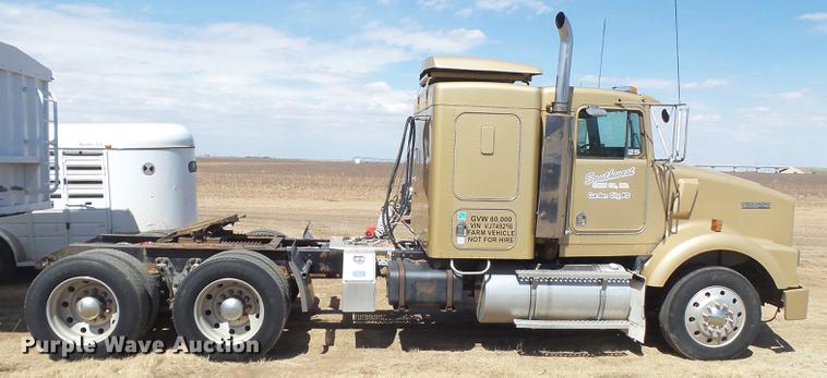 image for item FS9507 1997 Kenworth T800 semi truck