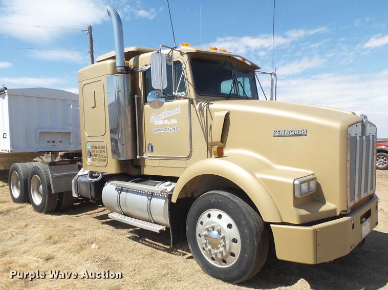 image for item FS9507 1997 Kenworth T800 semi truck