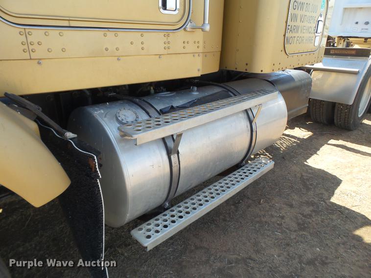 image for item FS9507 1997 Kenworth T800 semi truck