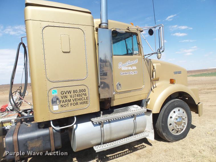 image for item FS9507 1997 Kenworth T800 semi truck