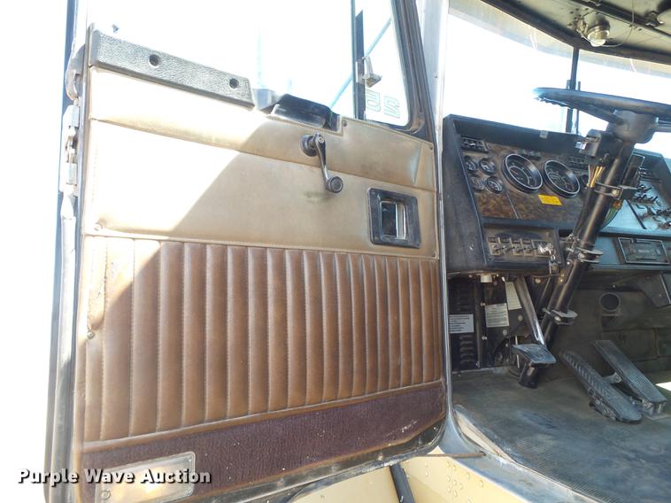 image for item FS9507 1997 Kenworth T800 semi truck