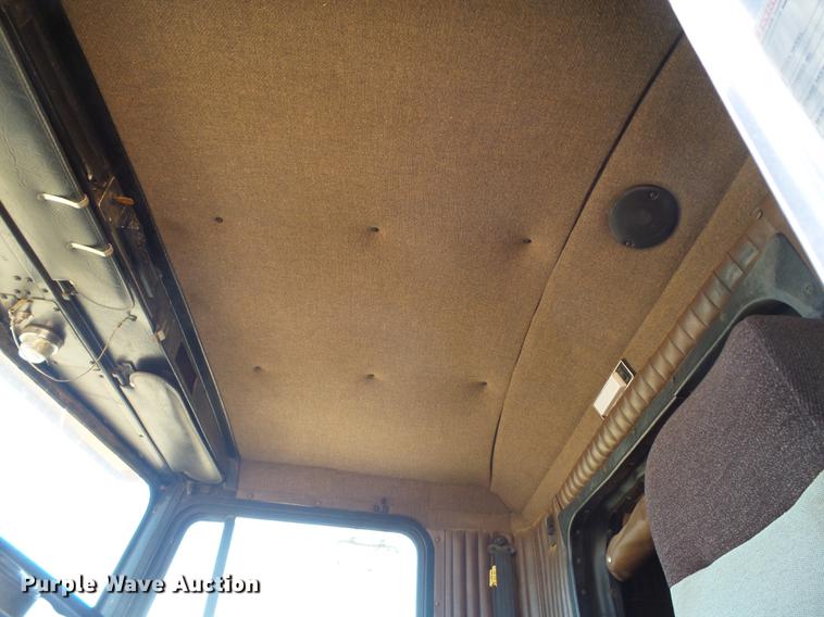 image for item FS9507 1997 Kenworth T800 semi truck