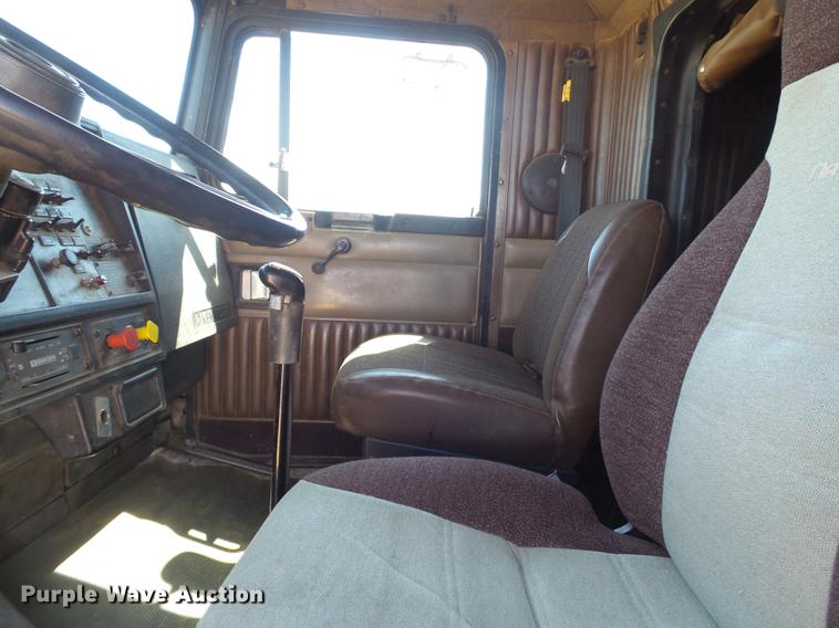 image for item FS9507 1997 Kenworth T800 semi truck