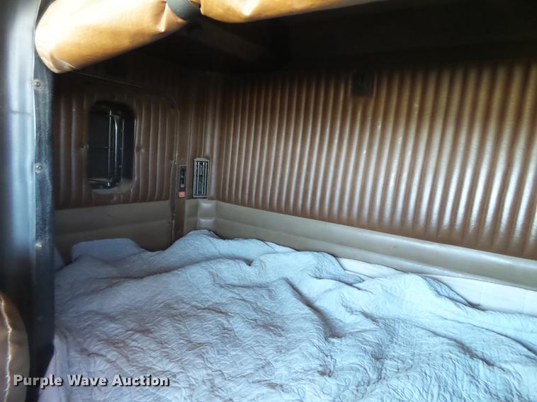 image for item FS9507 1997 Kenworth T800 semi truck