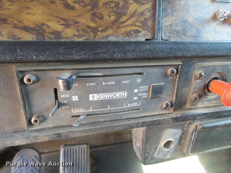 image for item FS9507 1997 Kenworth T800 semi truck