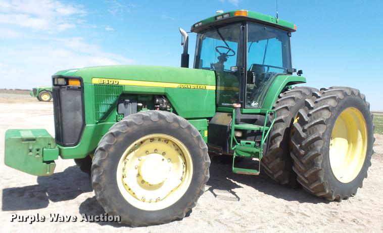 image for item FS9509 1998 John Deere 8400 MFWD tractor