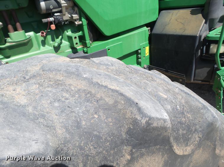 image for item FS9509 1998 John Deere 8400 MFWD tractor