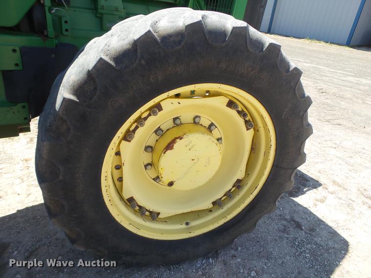 image for item FS9509 1998 John Deere 8400 MFWD tractor