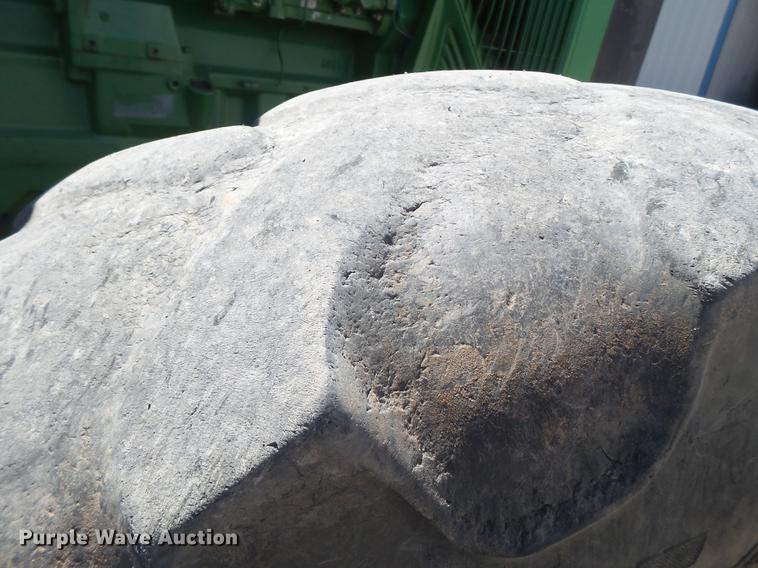 image for item FS9509 1998 John Deere 8400 MFWD tractor