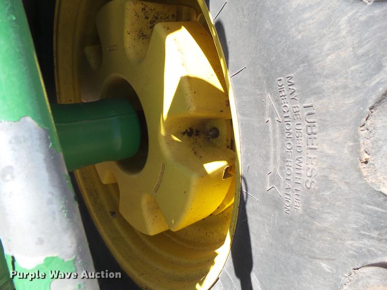 image for item FS9509 1998 John Deere 8400 MFWD tractor