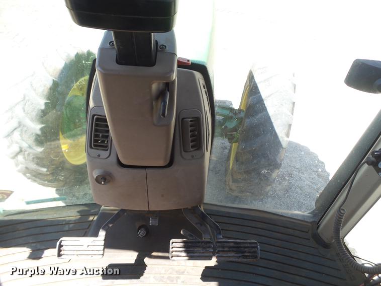 image for item FS9509 1998 John Deere 8400 MFWD tractor