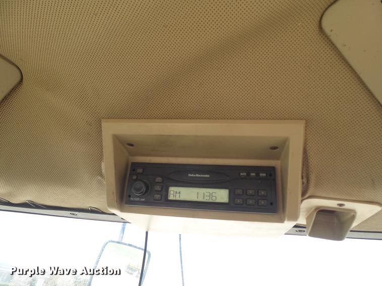 image for item FS9509 1998 John Deere 8400 MFWD tractor