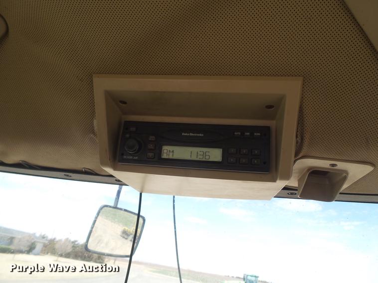 image for item FS9509 1998 John Deere 8400 MFWD tractor