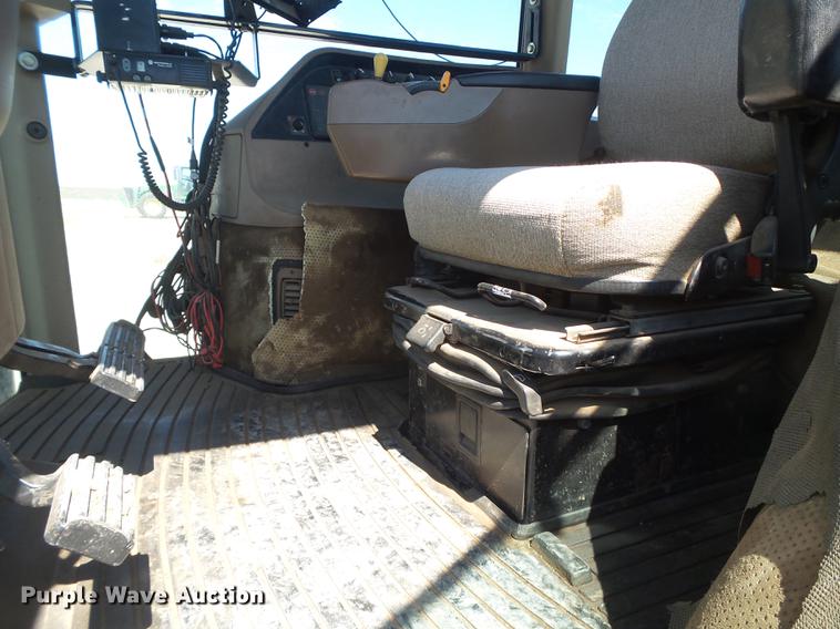 image for item FS9509 1998 John Deere 8400 MFWD tractor