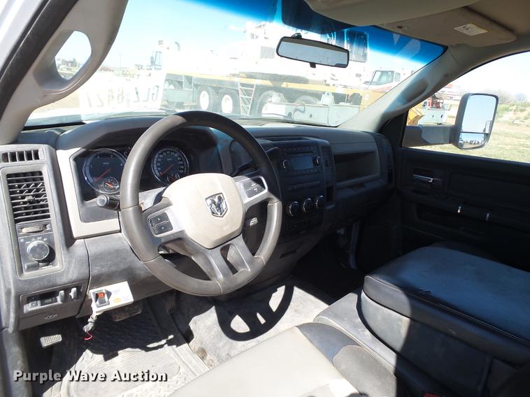 image for item FS9510 2011 Dodge Ram 5500 truck cab and chassis