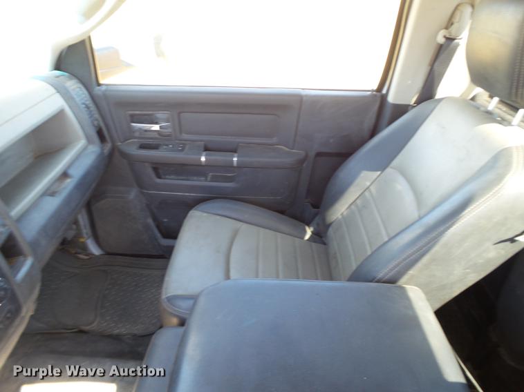 image for item FS9510 2011 Dodge Ram 5500 truck cab and chassis