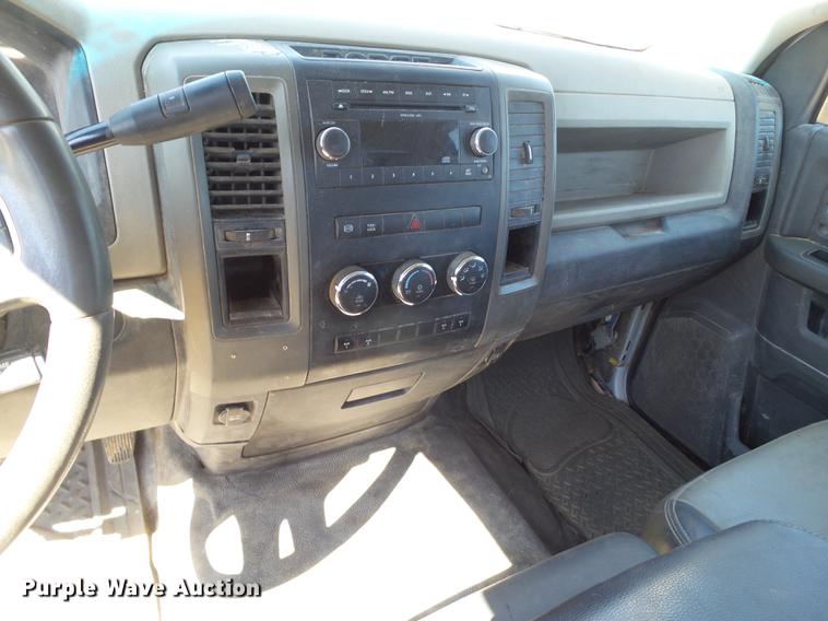 image for item FS9510 2011 Dodge Ram 5500 truck cab and chassis
