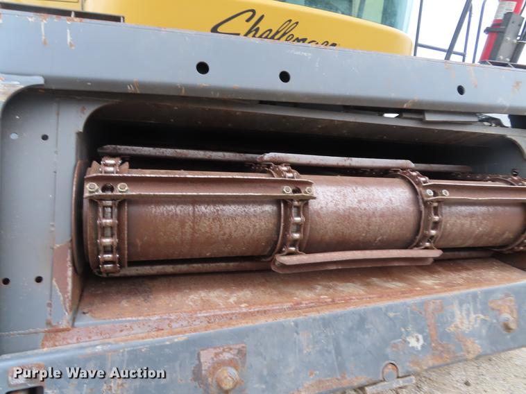 image for item L1485 2009 Challenger 670B RWA combine