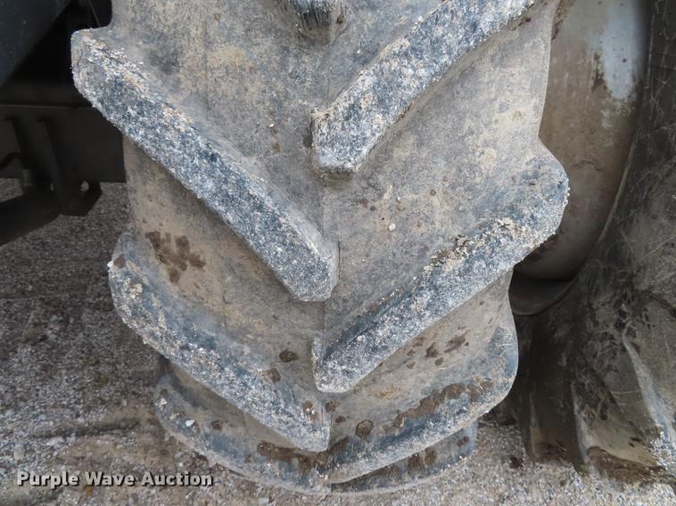 image for item L1485 2009 Challenger 670B RWA combine