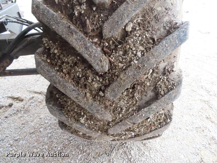 image for item L1485 2009 Challenger 670B RWA combine