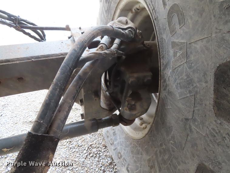 image for item L1485 2009 Challenger 670B RWA combine