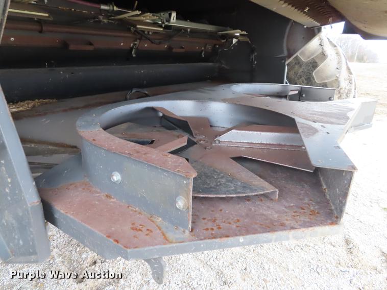 image for item L1485 2009 Challenger 670B RWA combine