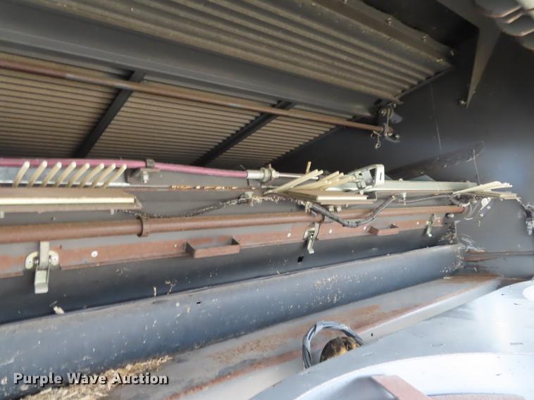 image for item L1485 2009 Challenger 670B RWA combine