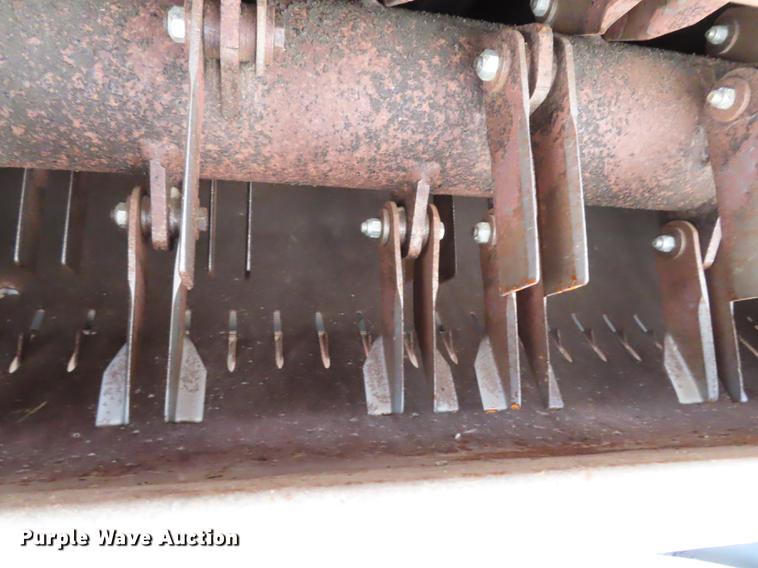 image for item L1485 2009 Challenger 670B RWA combine