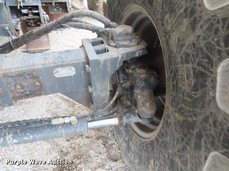 image for item L1485 2009 Challenger 670B RWA combine