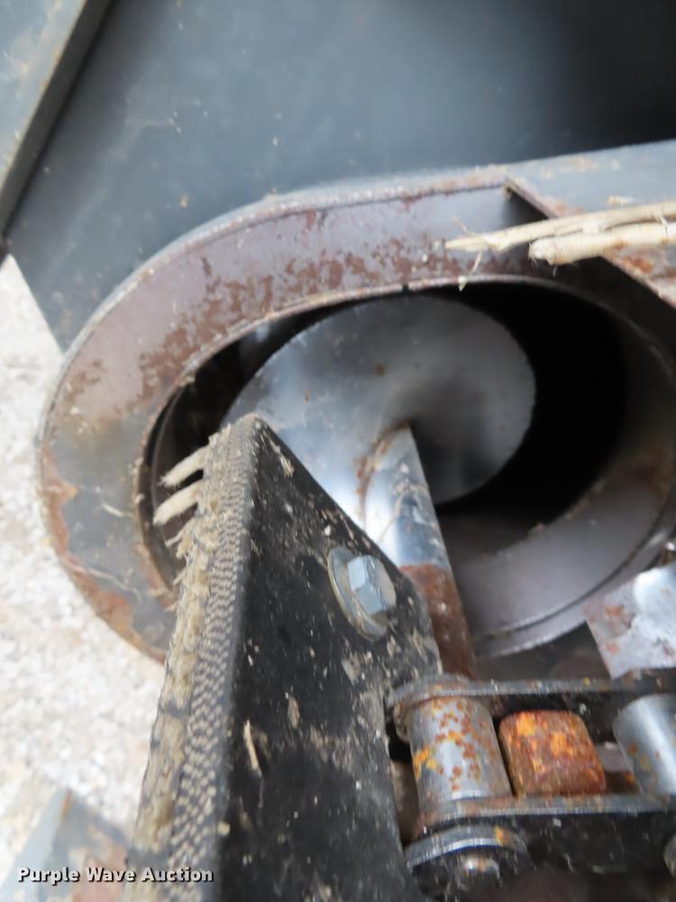 image for item L1485 2009 Challenger 670B RWA combine