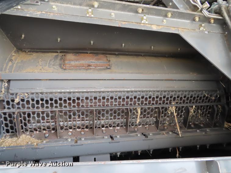 image for item L1485 2009 Challenger 670B RWA combine