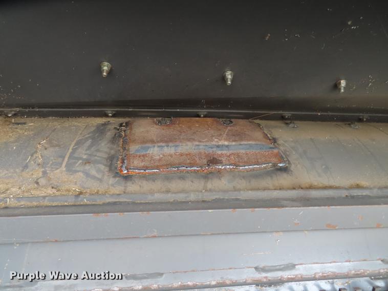 image for item L1485 2009 Challenger 670B RWA combine