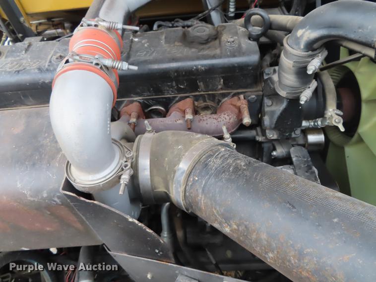 image for item L1485 2009 Challenger 670B RWA combine