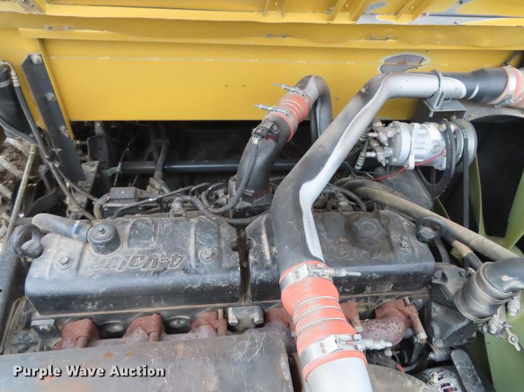 image for item L1485 2009 Challenger 670B RWA combine