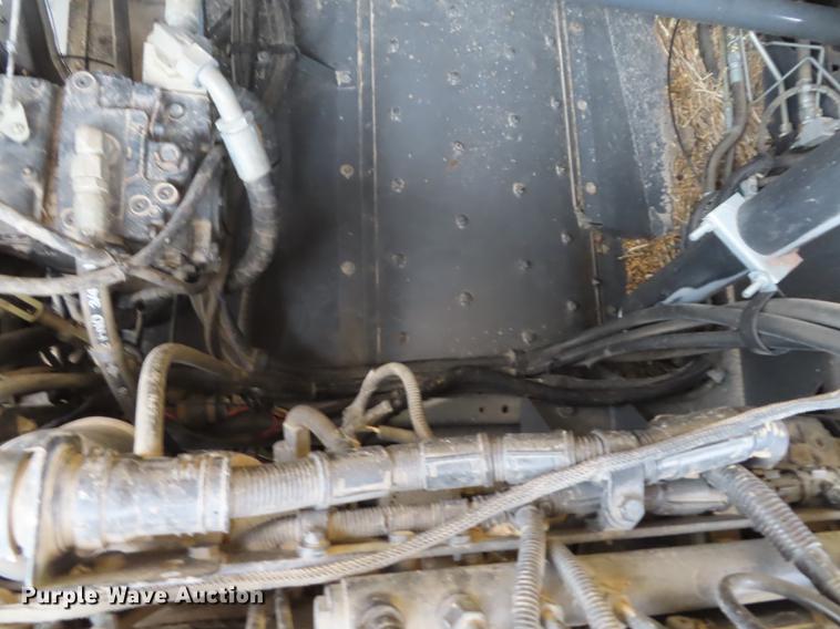 image for item L1485 2009 Challenger 670B RWA combine