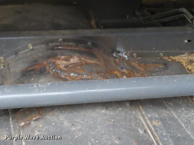 image for item L1485 2009 Challenger 670B RWA combine