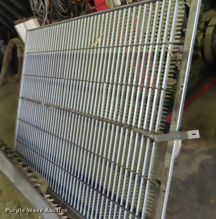 image for item L1485 2009 Challenger 670B RWA combine