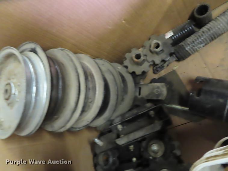 image for item L1485 2009 Challenger 670B RWA combine