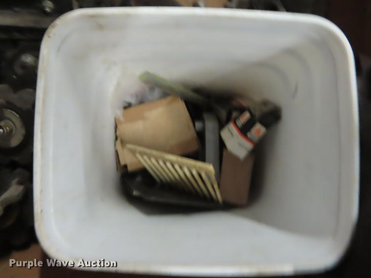 image for item L1485 2009 Challenger 670B RWA combine