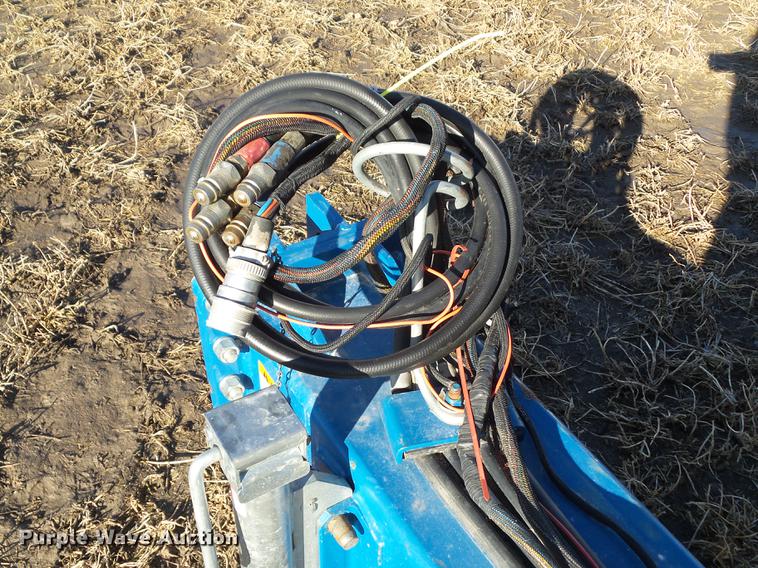 image for item L5739 2002 Kinze 3600 split row planter